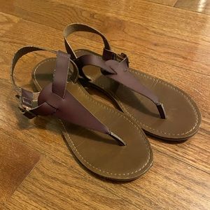 Brown sandles size 9